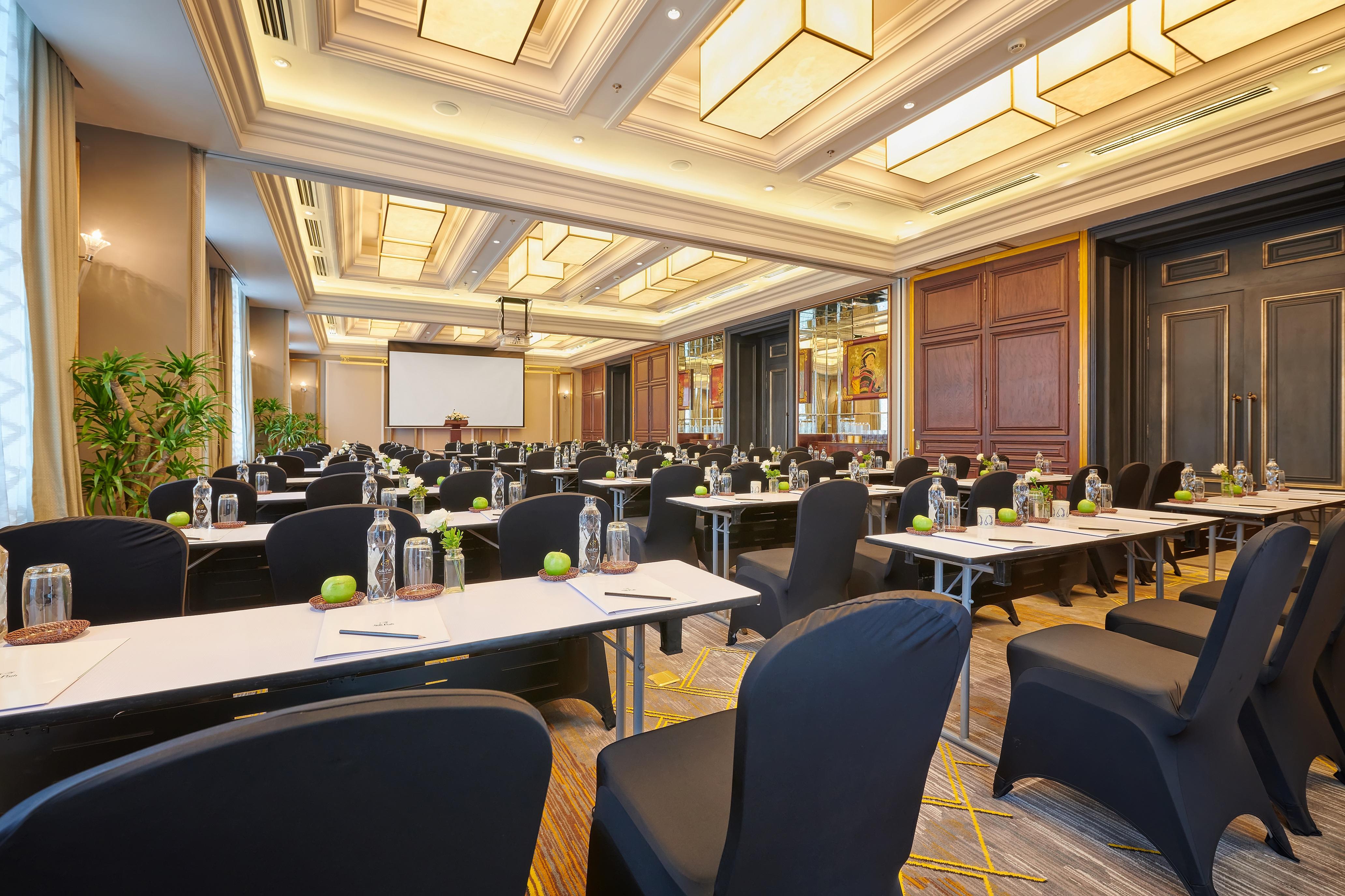 Silk Path Grand Sapa Resort & Spa Екстериор снимка Meeting room